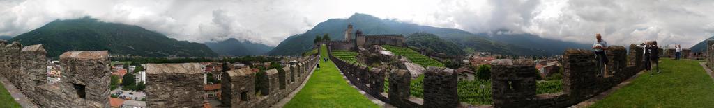 Grotto Zendralli Roveredo ภายนอก รูปภาพ